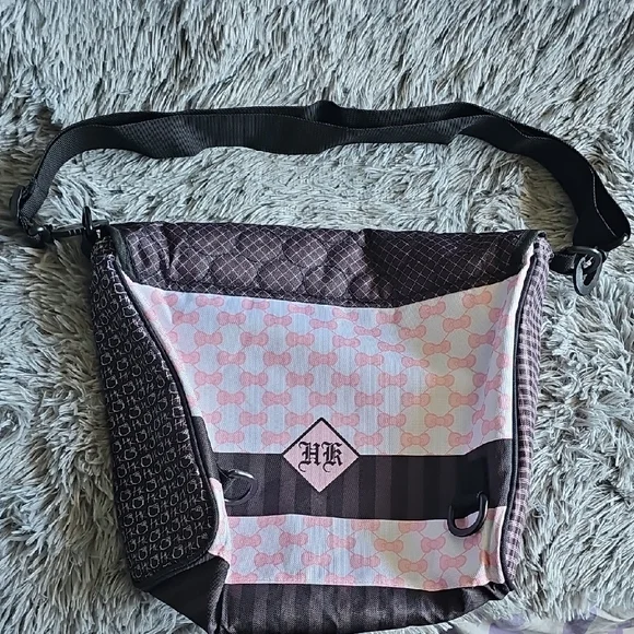 Hello Kitty Pink Patterned Crossbody Bag - Picture 4 of 10